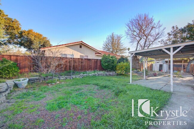 Building Photo - 2 Bridge Ct