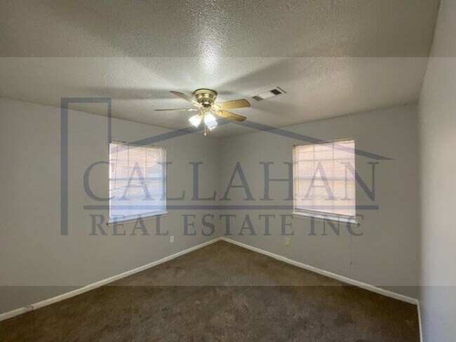 Building Photo - 8211 Woodview Dr N