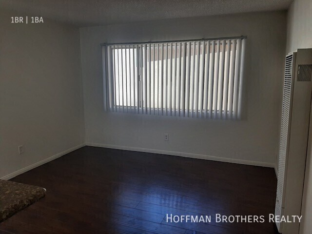 Building Photo - 129 38th Pl