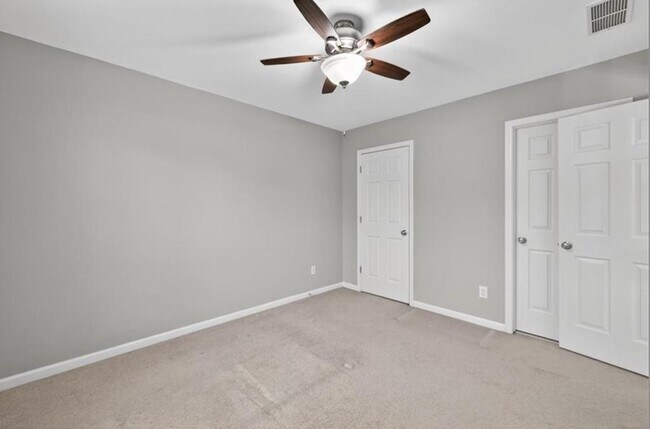 Building Photo - 740 Mayfair Ct