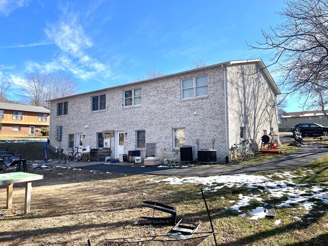 Building Photo - Available for the 2026-2027 lease term.