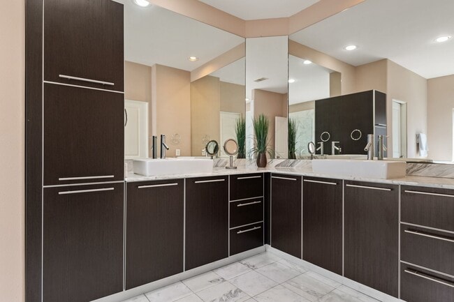 Building Photo - 3935 Gibson St