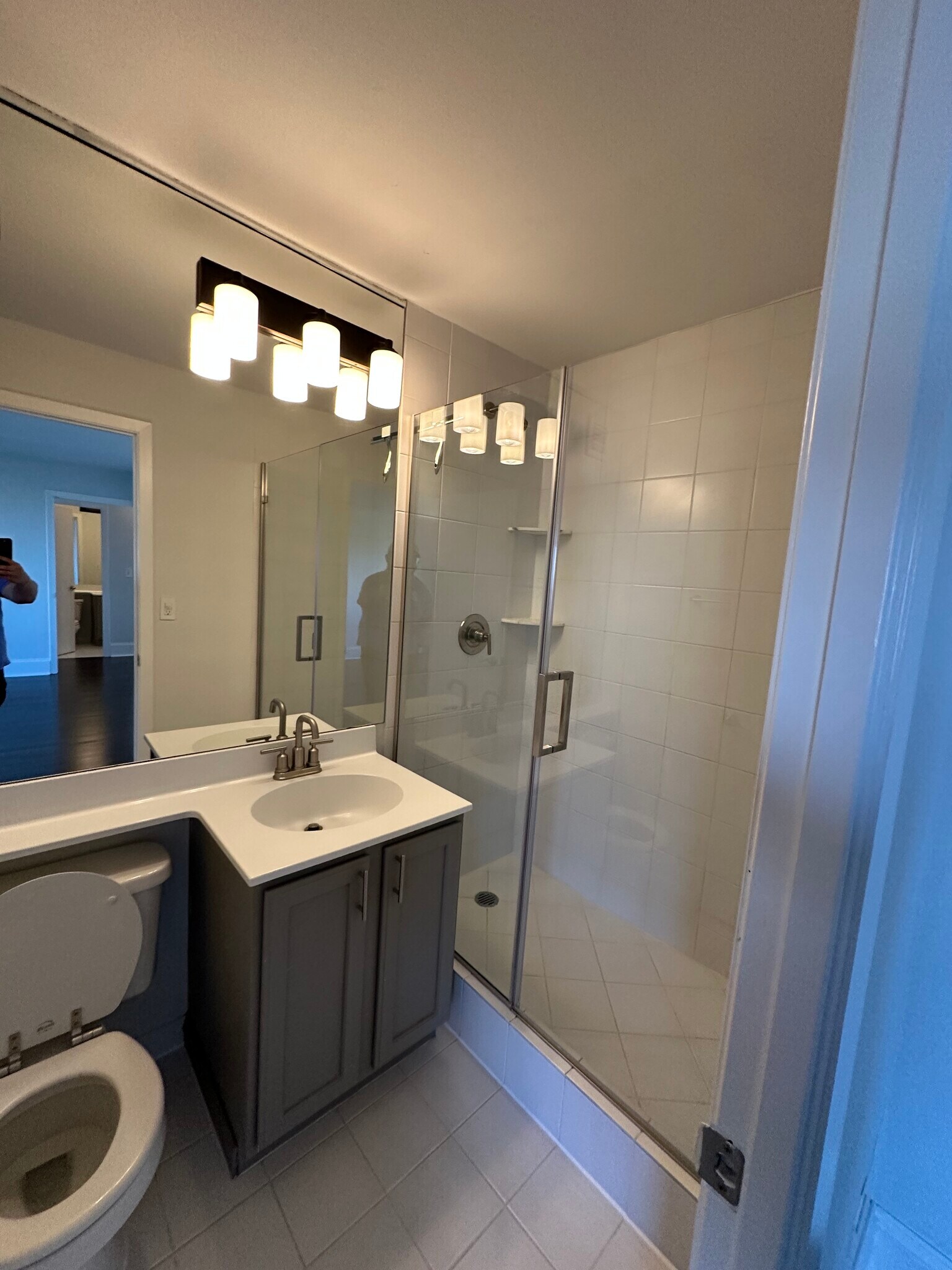 Building Photo - 1350 N Dearborn St