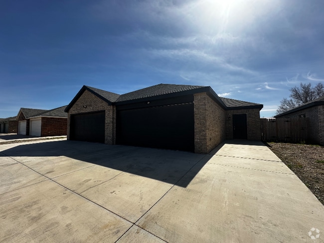 Building Photo - 5539 Itasca St