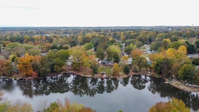 Building Photo - 2896 Landington Way NW