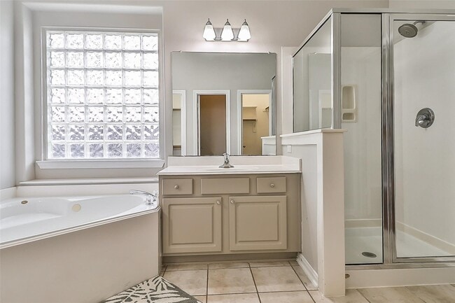 Building Photo - 15318 Bent Twig Way