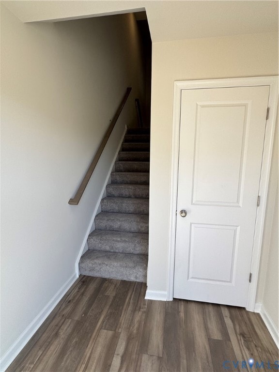 Building Photo - 5862 Ginger Dr