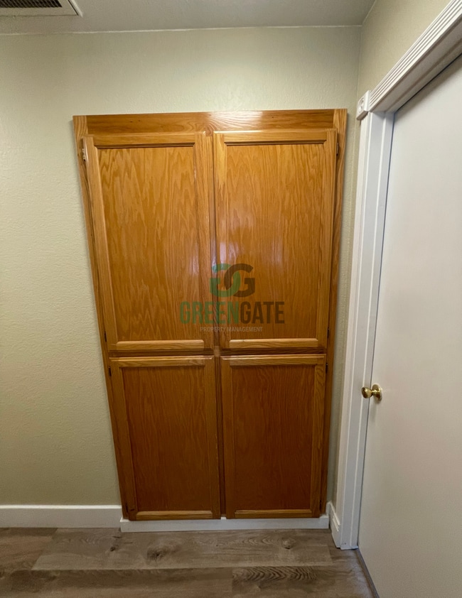 Building Photo - 1660 Etta Way