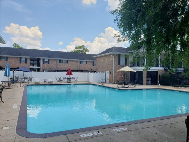 Building Photo - 14333 Memorial Dr