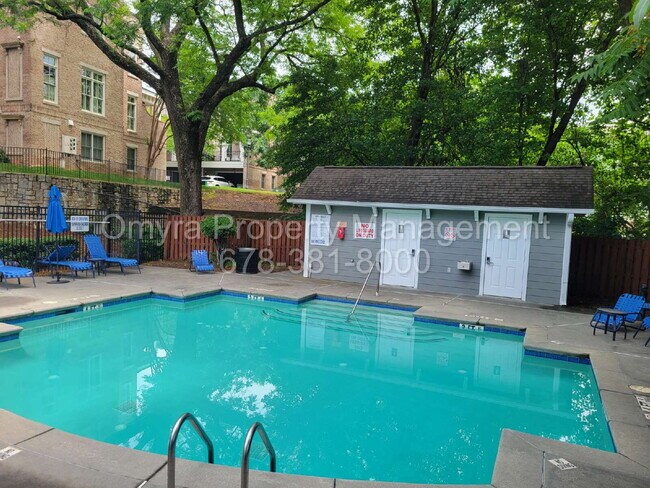 Building Photo - Beautiful Condo in Inman Park!