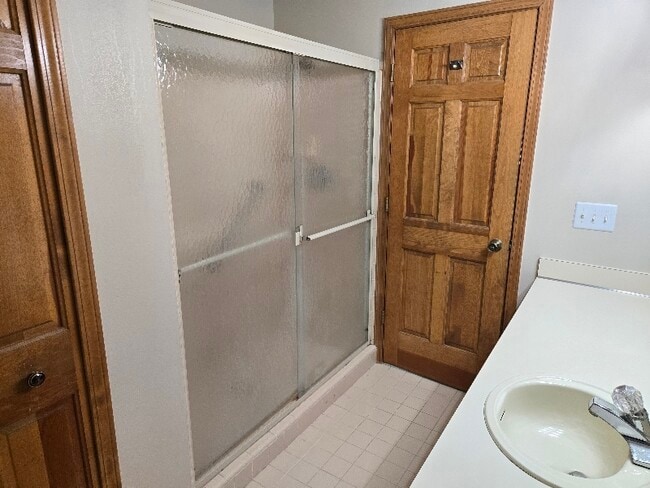 Building Photo - 15355 Windmill Ct