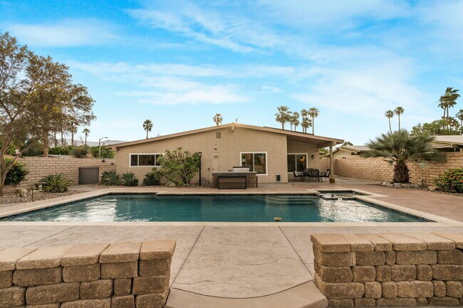 Building Photo - 43260 Silk Tree Ln