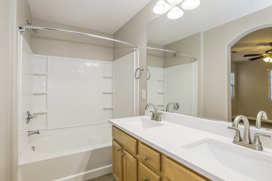Building Photo - 407 N Ranger Ct