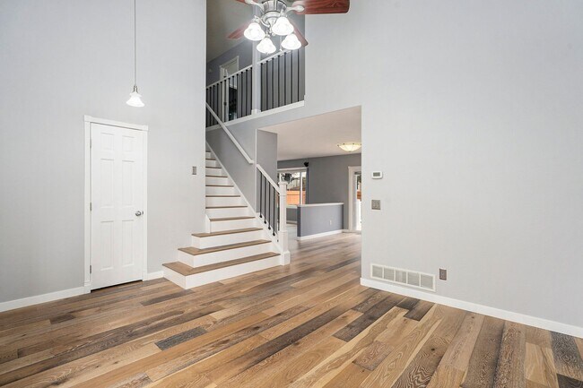 Building Photo - Spacious 4-Bedroom Home in District 20 with Huge Deck & Fenced Yard