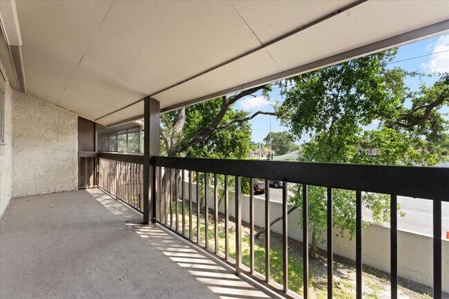 Building Photo - 6345 Newtown Cir
