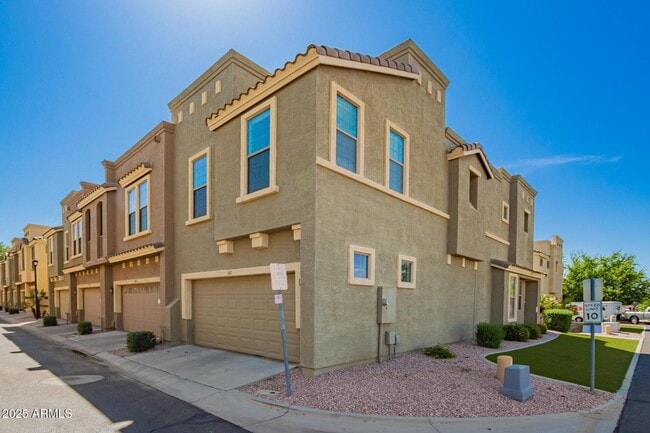 Building Photo - 6710 E University Dr