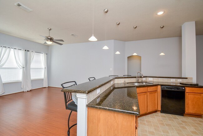 Building Photo - 3807 Belmont Turn