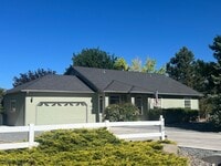 Building Photo - 3/2/2 Gorgeous Home In Gardnerville - Ruhe...