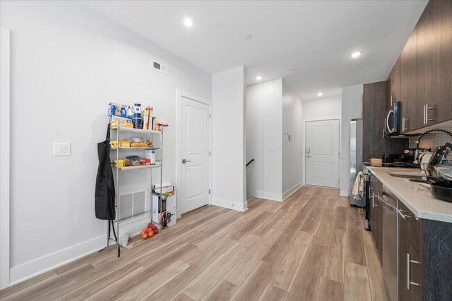 Building Photo - 3938 Haverford Ave