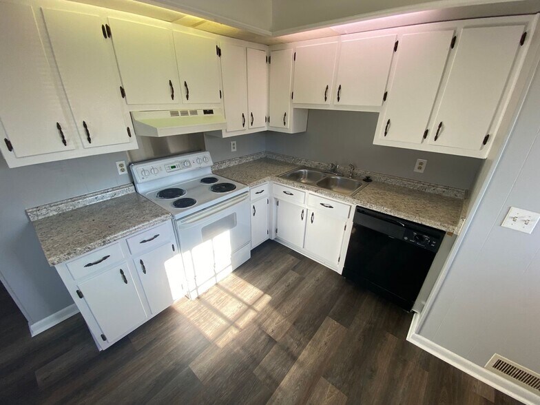 Building Photo - 135 Quita Cir