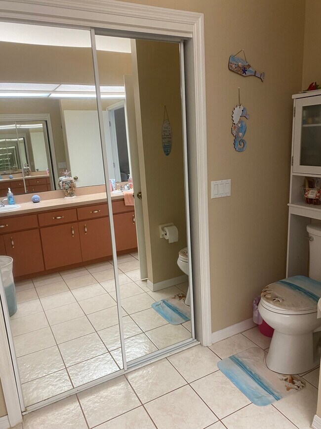 Building Photo - 2195 W Tall Oaks Dr