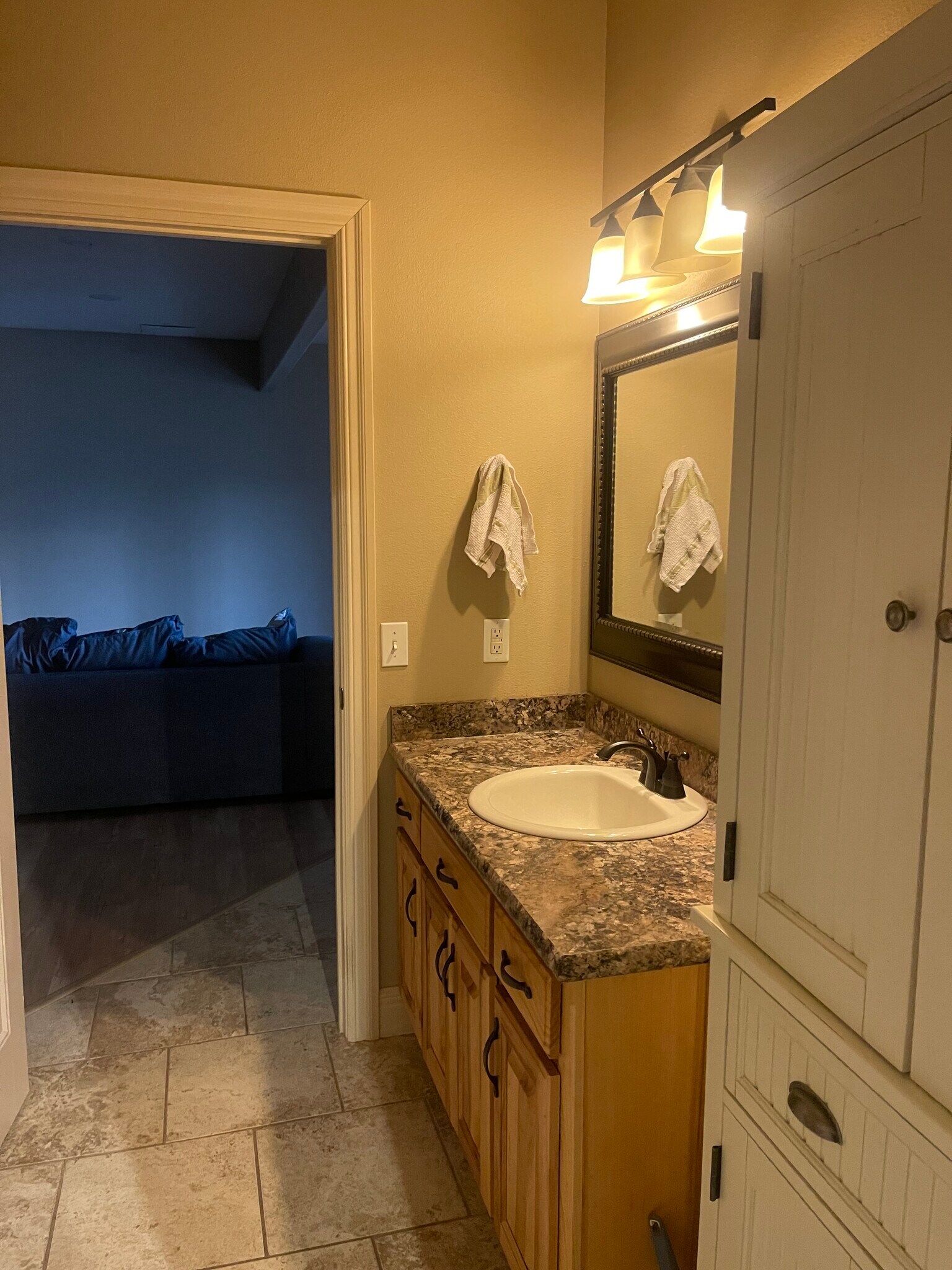 Building Photo - 1431 Heather Ln