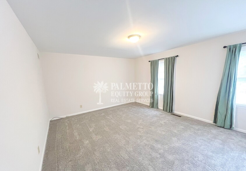 Building Photo - 1103 W Bessemer Ave