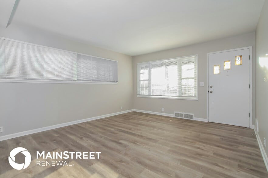 Building Photo - 8654 Tralee Ct