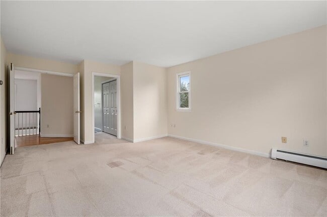 Building Photo - 43 Bluegrass Dr