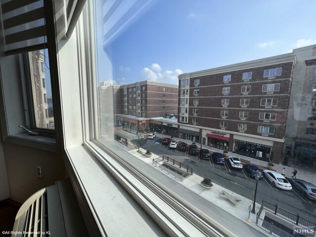 Building Photo - 3303 City