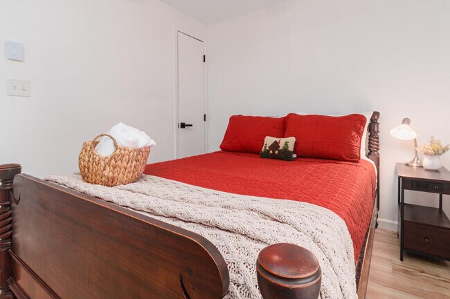 Building Photo - 10904 NY-73 Scenic