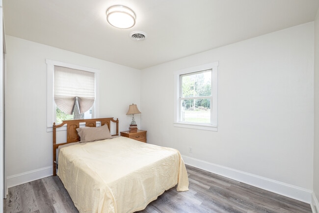 Building Photo - 12383 W Patrick Henry Rd