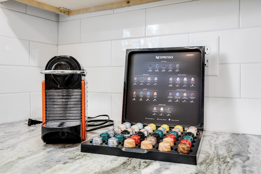 Nespresso machine w/ complimentary coffee pods - 5301 Tacoma St