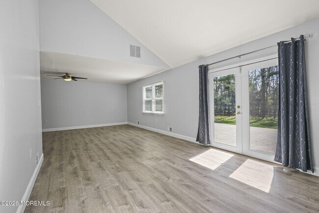 Building Photo - 6 Rockwell Cir