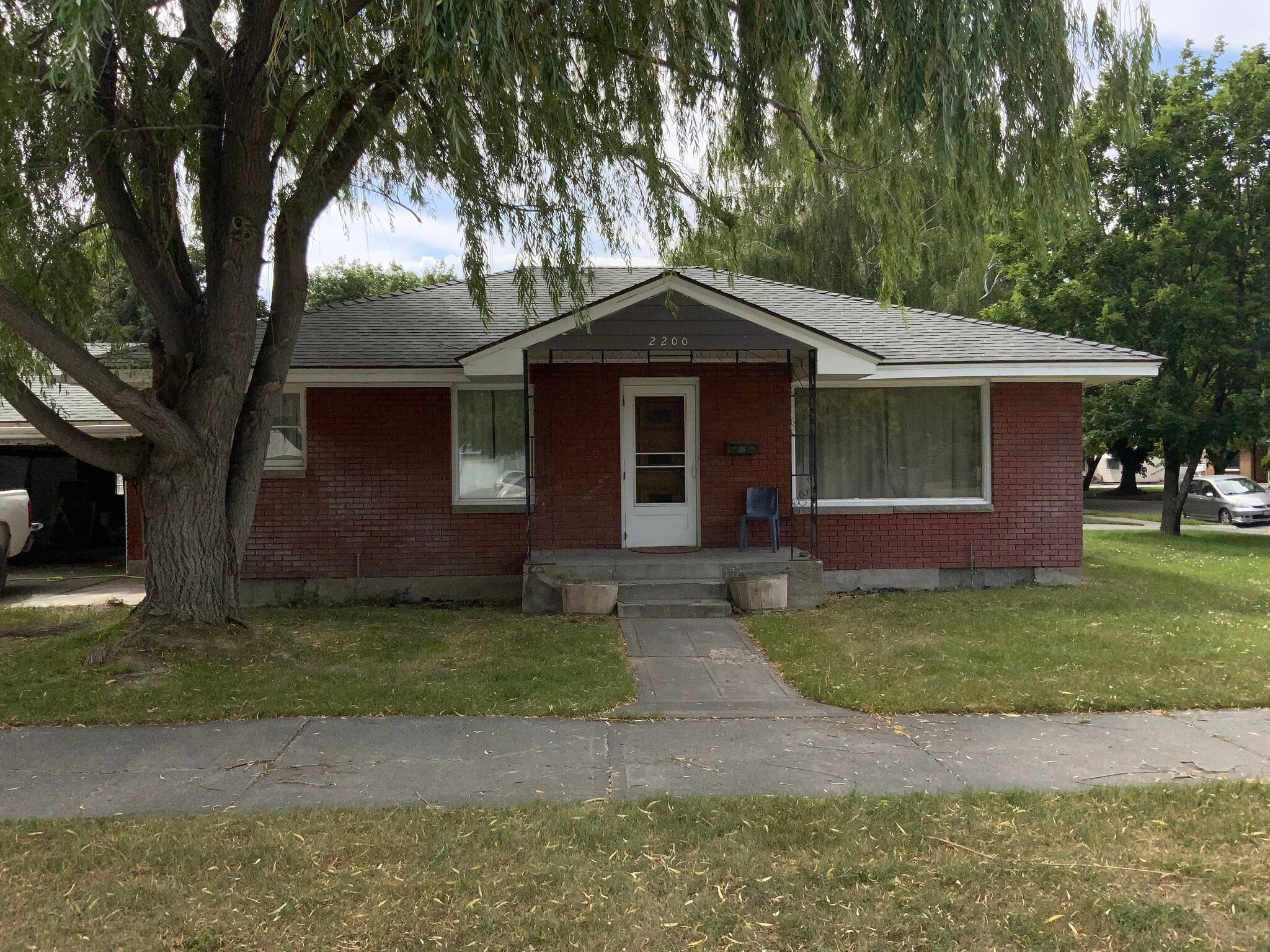 Building Photo - 2200 S Lee Ave