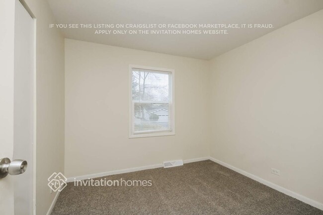 Building Photo - 714 N Pinecrest Rd