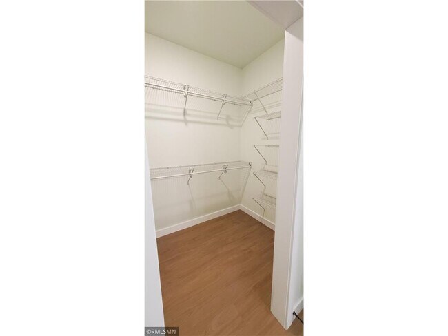 Building Photo - 1229-1231 Wisteria Ln