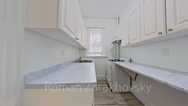 Building Photo - 10 Orkney Rd