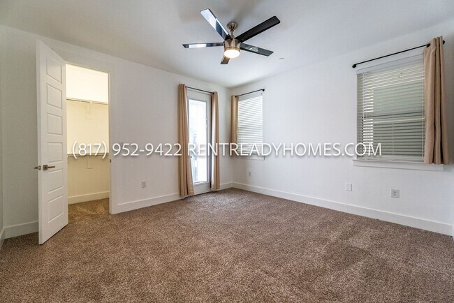 Building Photo - 251 S Mill St