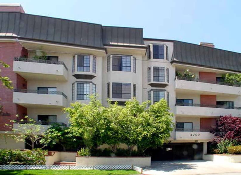 Prime Front, Residential Street - 4707 Willis Ave