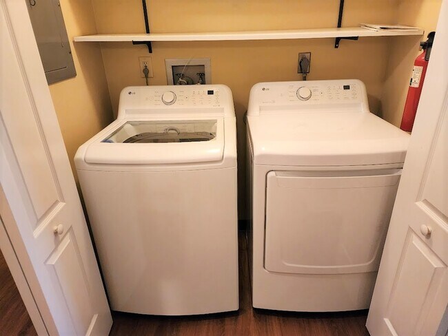 Recent Premium Washer/Dryer - 301 N Duke St