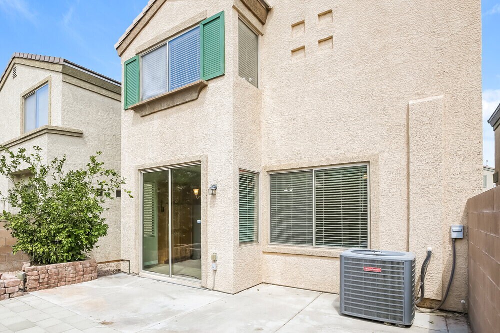 Building Photo - 8233 Apple Spice St