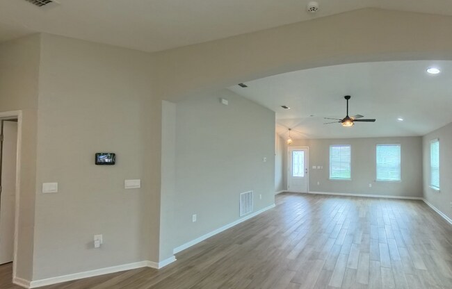 Building Photo - 70409 Winding River Dr