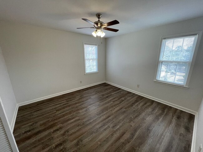 Building Photo - Renovated 3/2.5 House in Chieftain Hills- ...