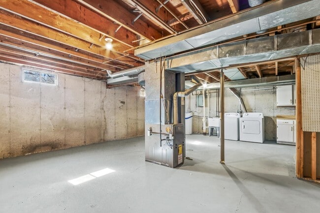 Building Photo - 1302 N Gammon Rd