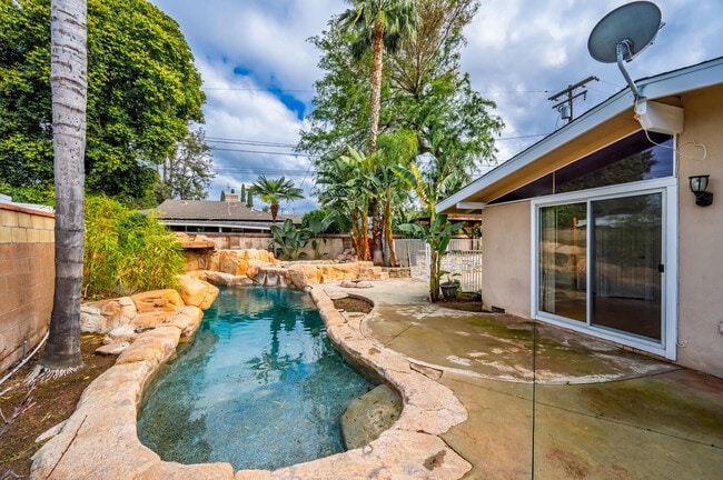 Building Photo - 14722 Candeda Pl