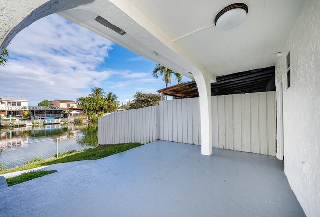 Building Photo - 1345 W 71st St