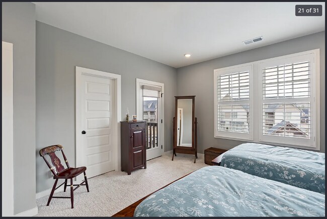 Building Photo - 4784 Arden Wy