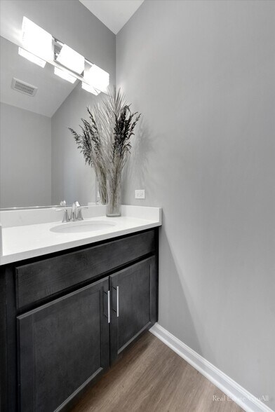 Building Photo - 11632 Amberwood Dr