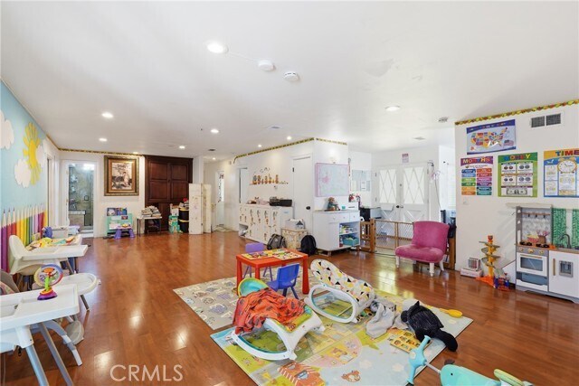 Building Photo - 24092 Gemwood Dr